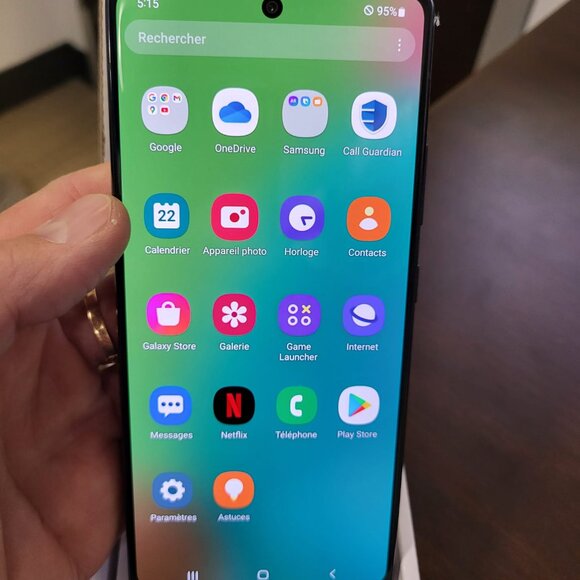 Samsung Galaxy A71 5G 128GB Unlocked. In good condition !!! - Picture 5 of 9